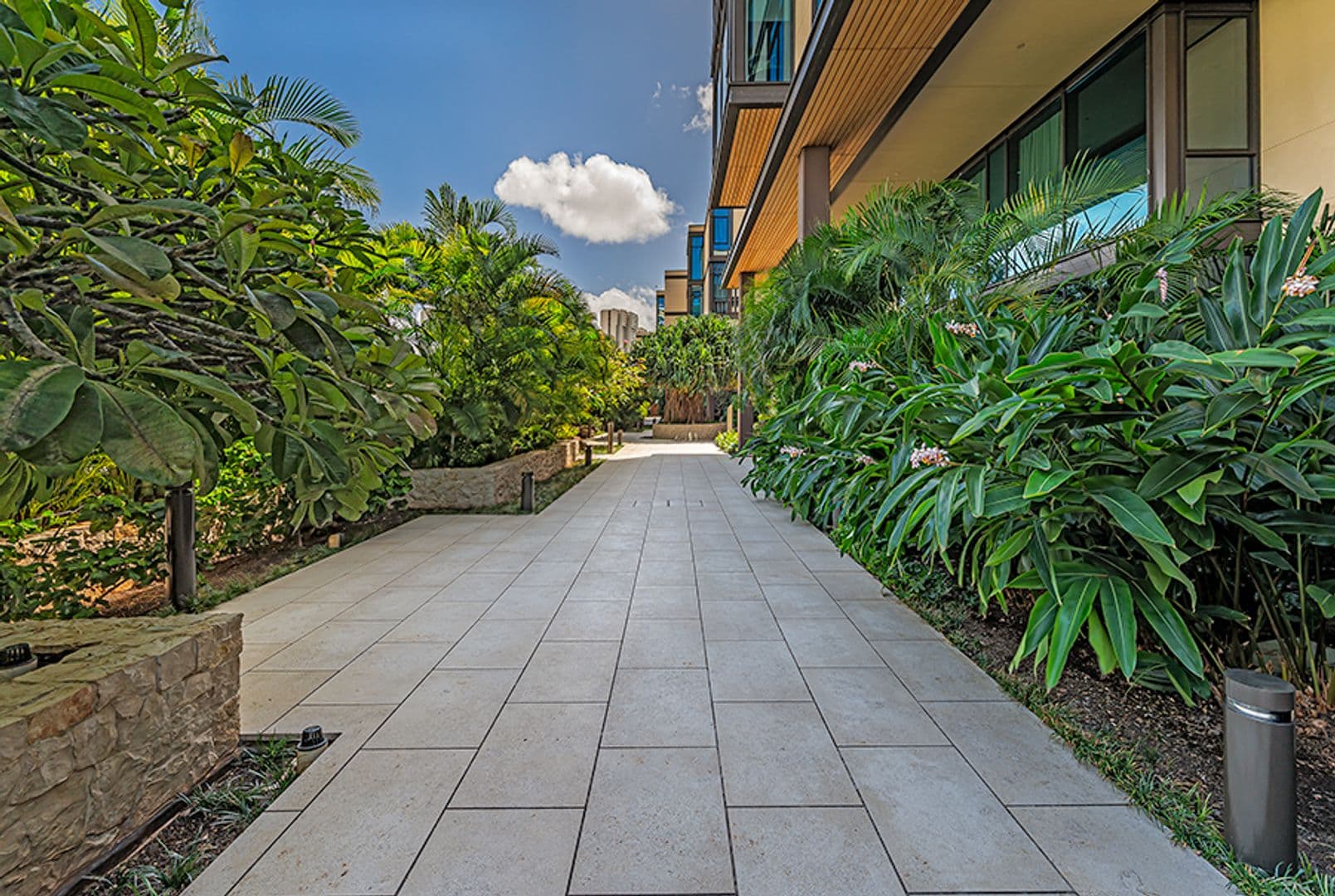 Honolulu House: 1388 Ala Moana Blvd Apt 7501
