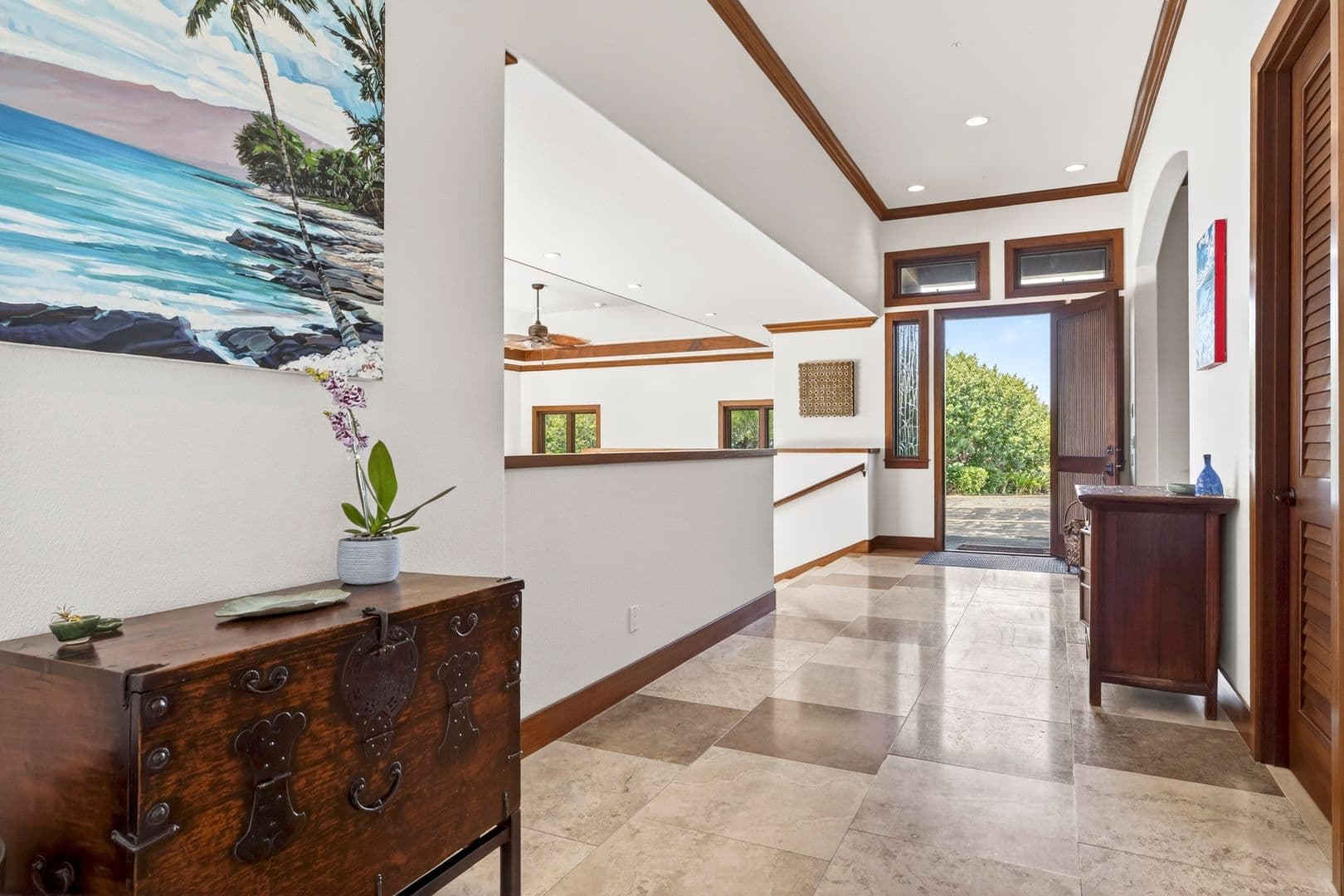 Kealakekua House: 81-580 Kaiue St.