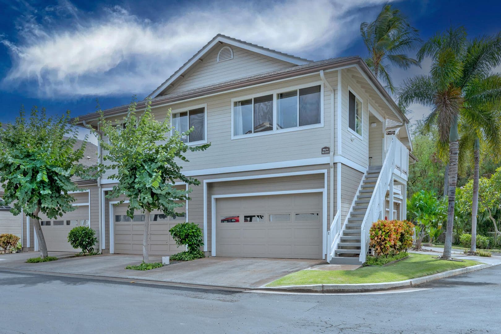Kapolei House: 92-1543 Aliinui Drive 4E