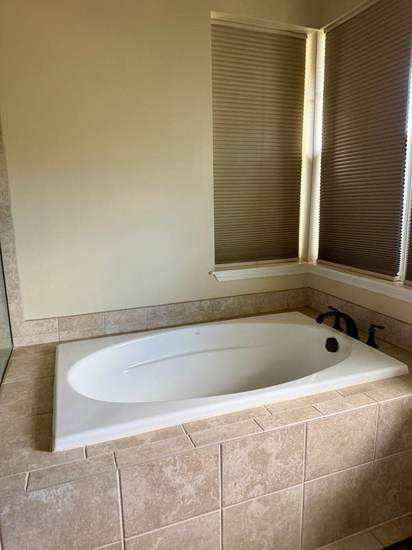 Wailuku Townhome: 25 Kokea Street