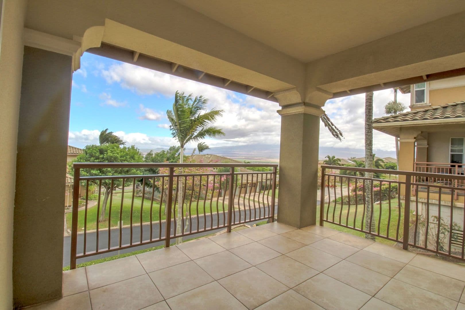 Wailuku Townhome: 25 Kokea Street