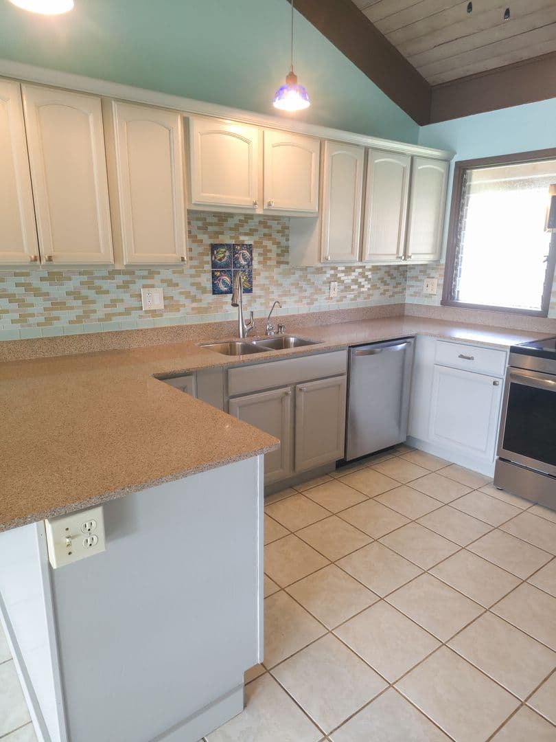 Kapaa Condo: 4701 Kawaihau Rd., Apt. D201