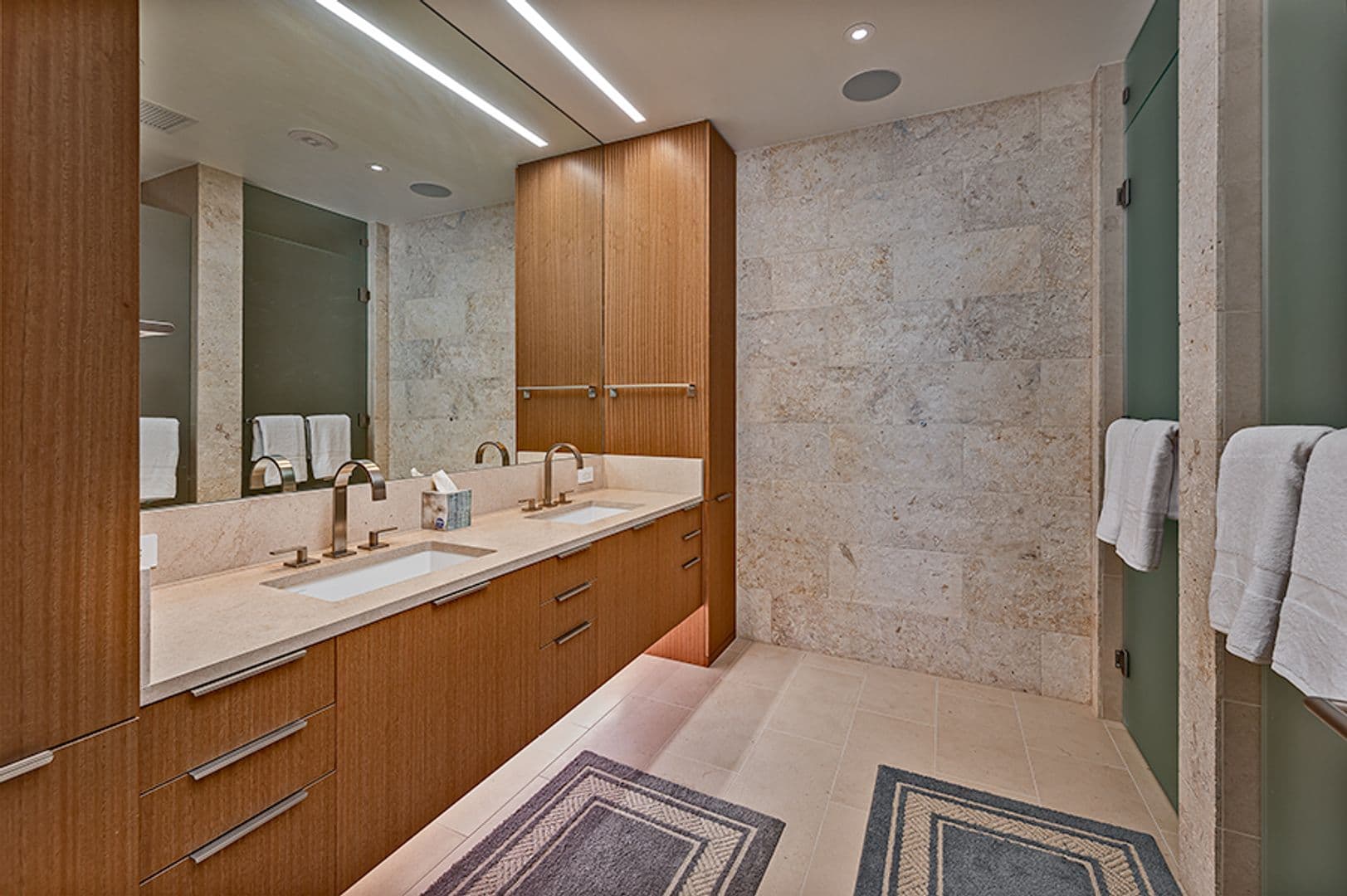 Honolulu House: 1388 Ala Moana Blvd Apt 7501