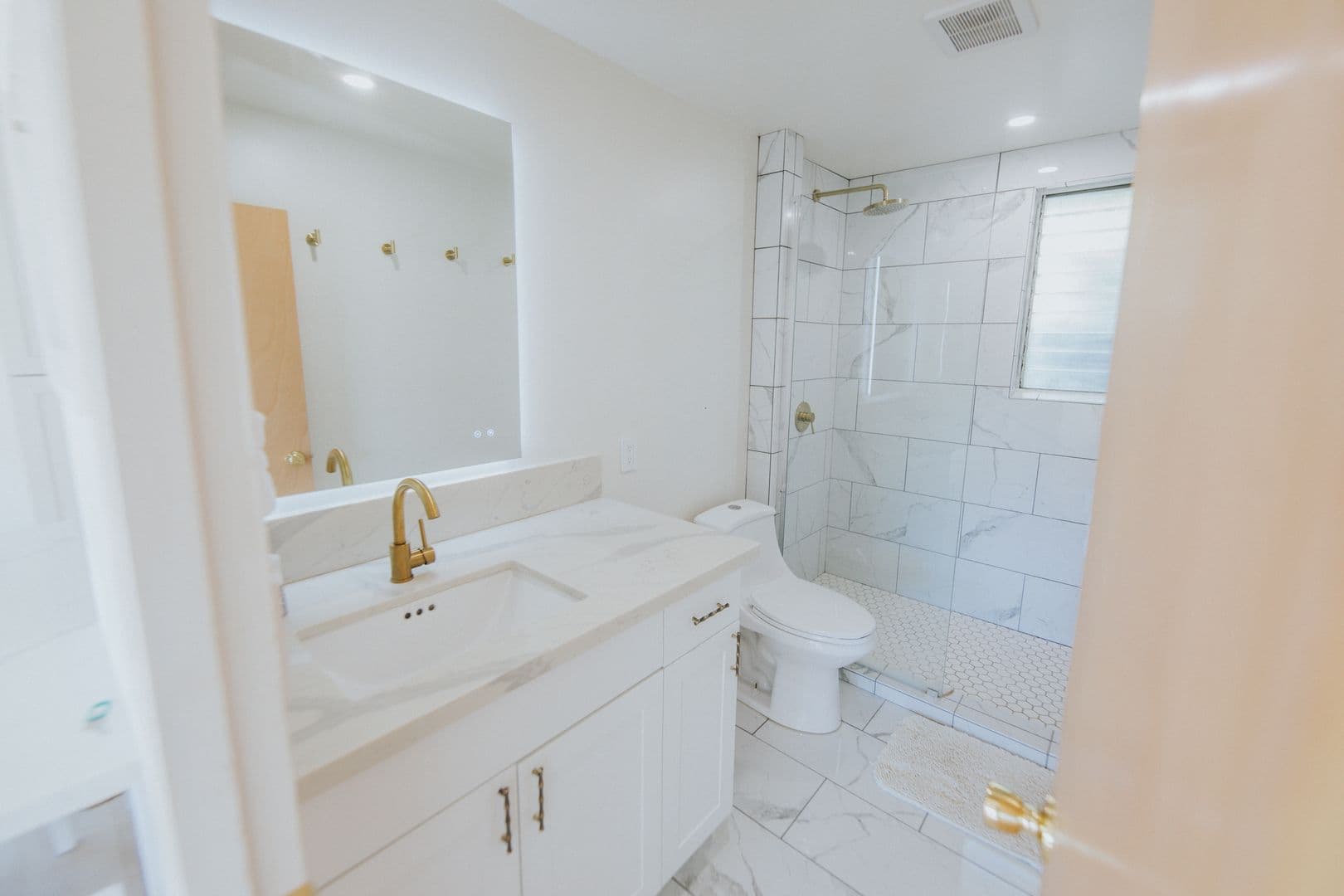 Waialua Apartment: 68-065 Akule St.
