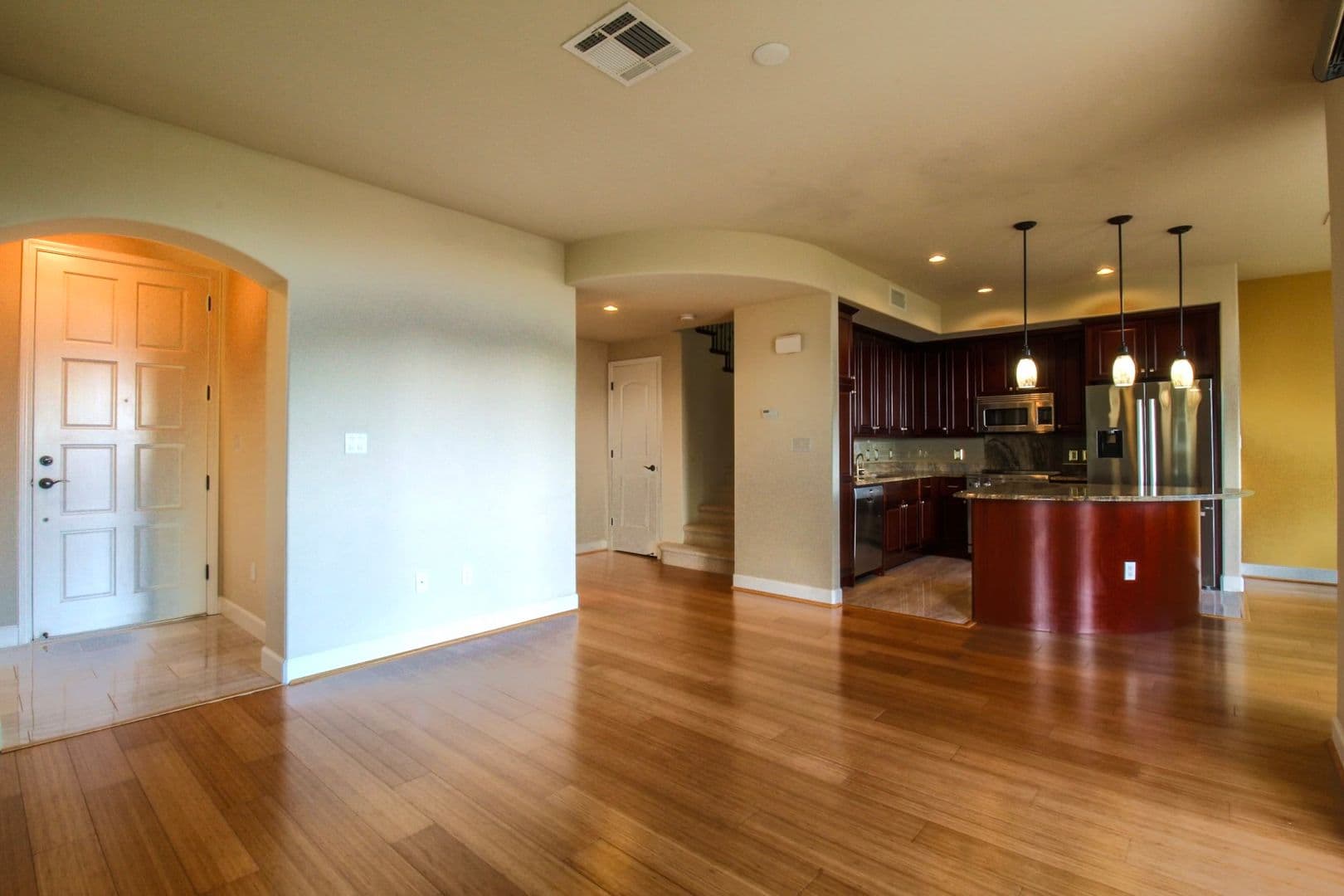 Wailuku Townhome: 25 Kokea Street