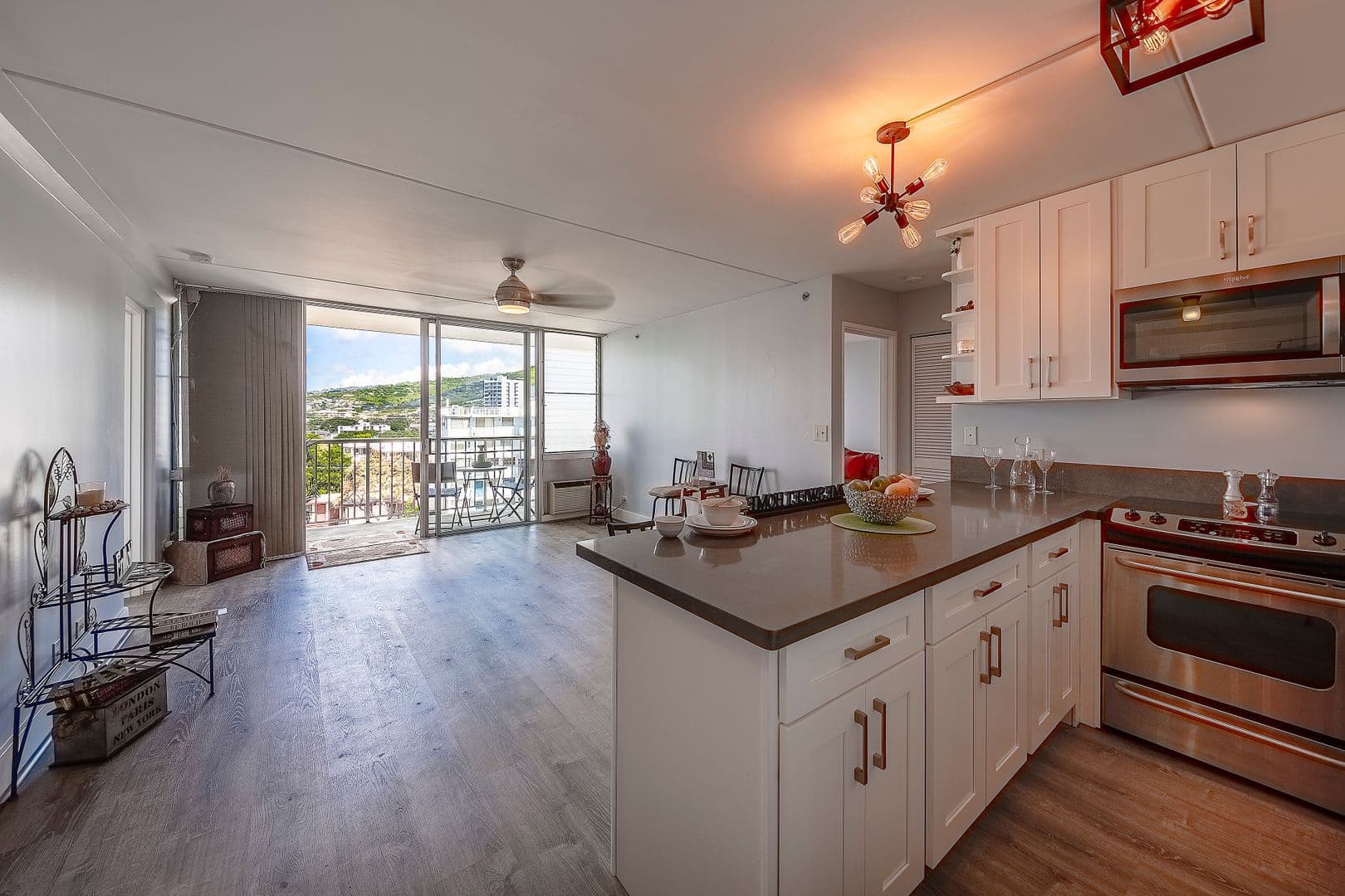 Honolulu Condo: 2522 Date Street