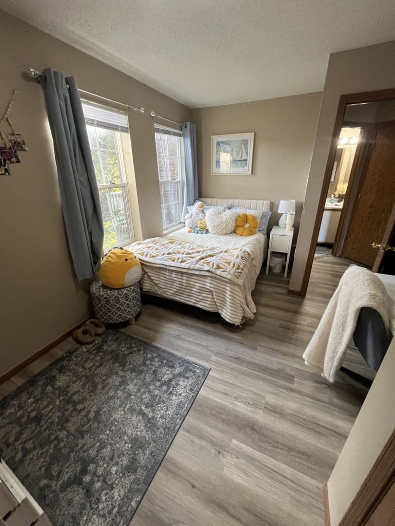 Iowa City Apartment: 219 E Harrison St.