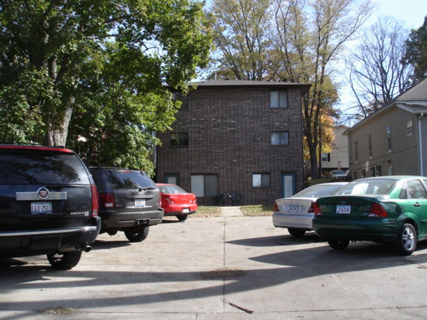 Iowa City Apartment: 327 S Lucas
