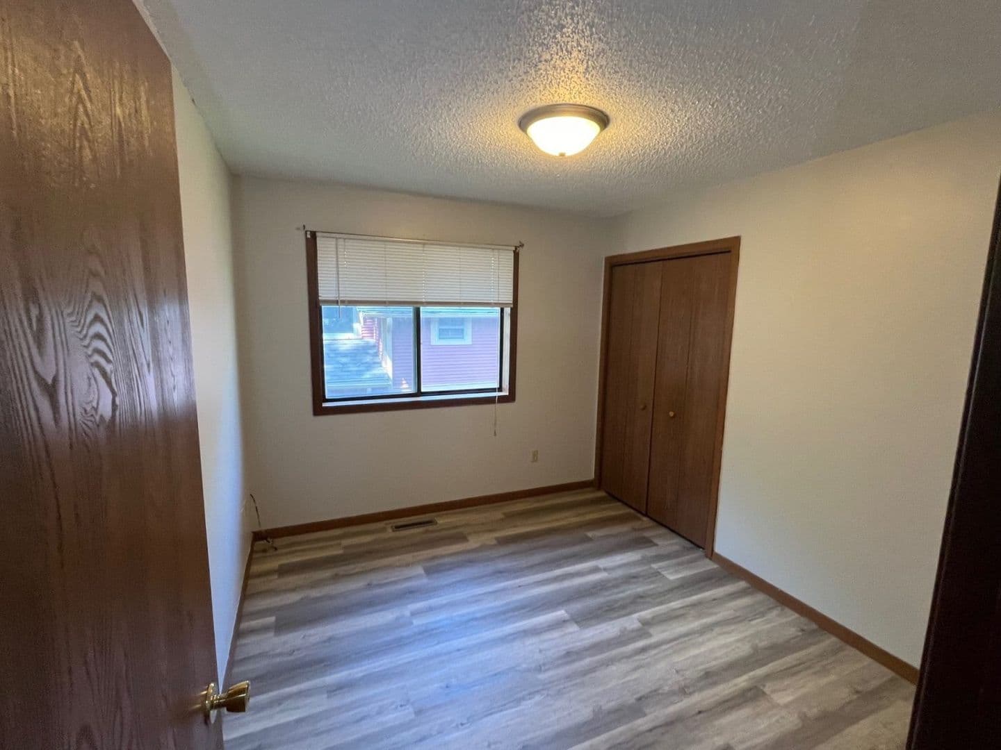 Iowa City Apartment: 327 S Lucas