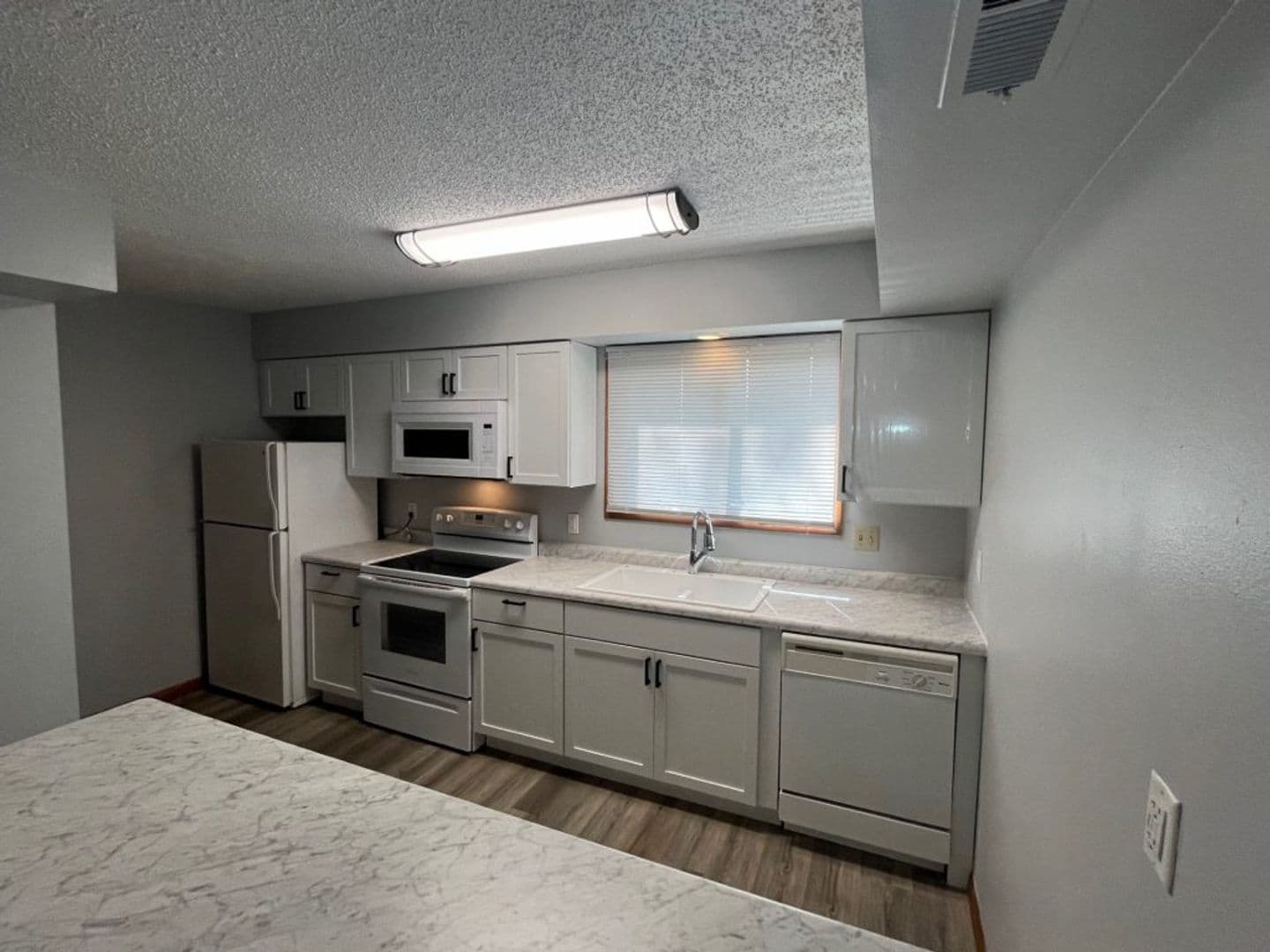 Iowa City Apartment: 327 S Lucas