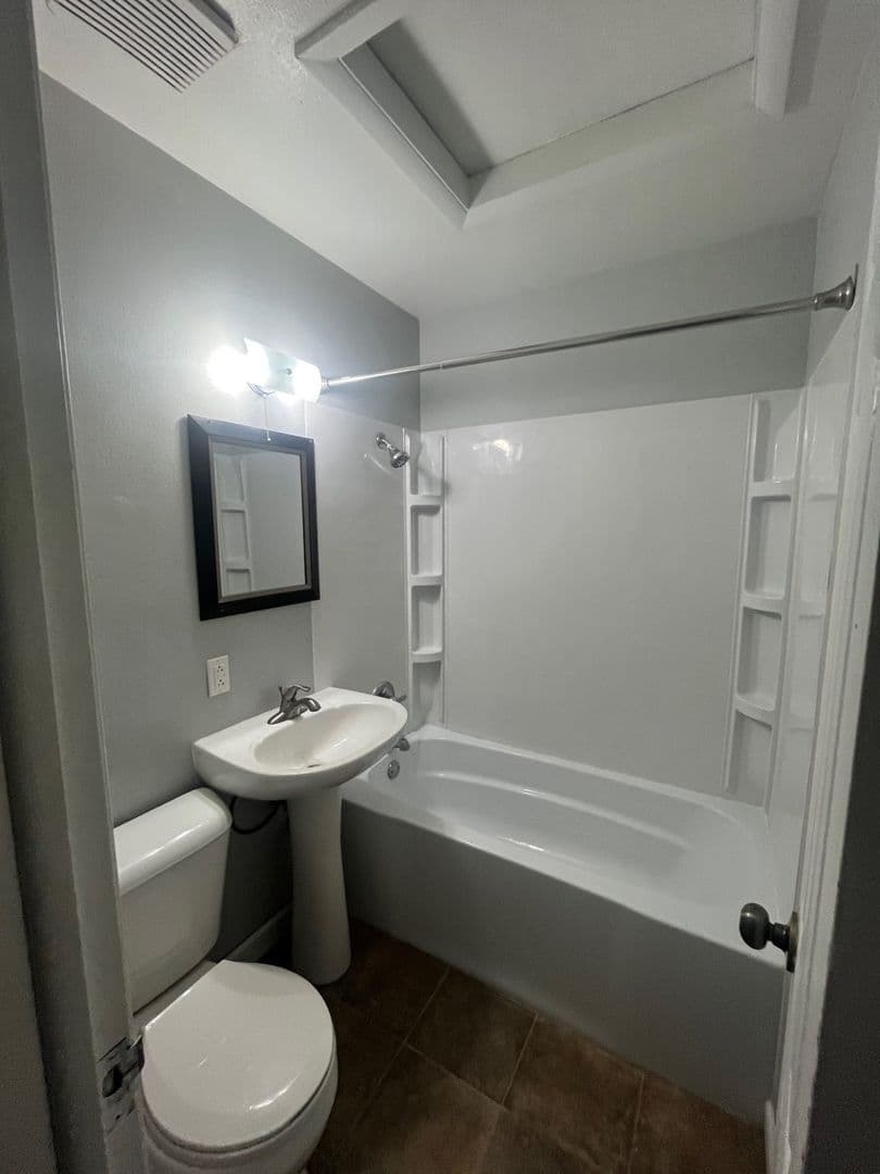 Iowa City House: 940 Miller Ave