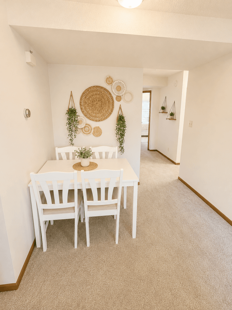 Iowa City Apartment: 621 Iowa Ave