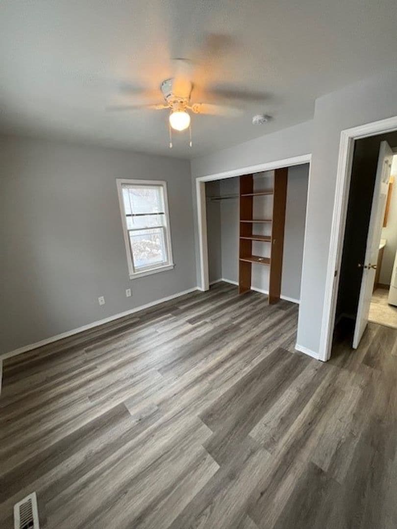 Iowa City House: 402 W Benton
