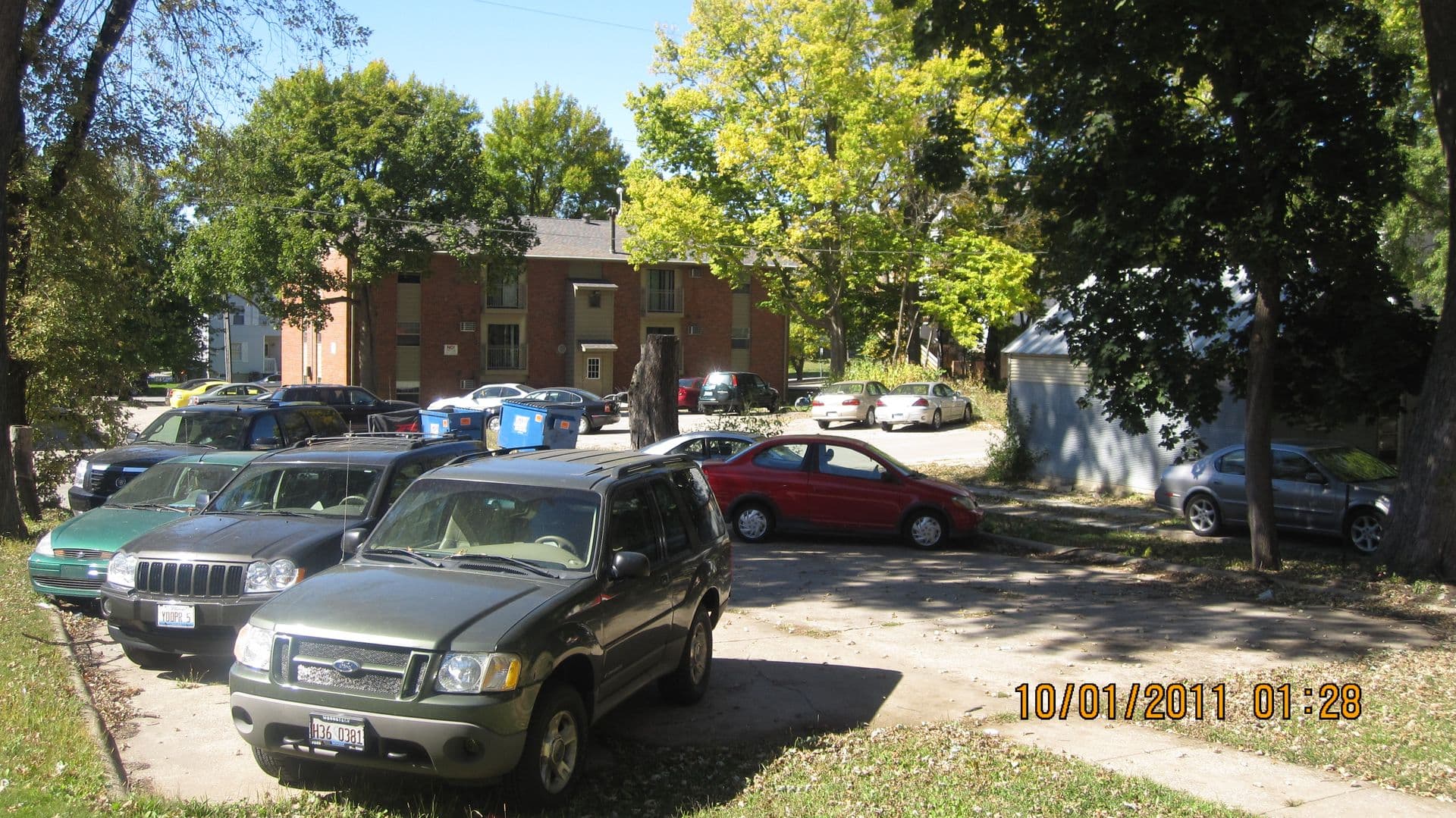 Iowa City Apartment: 327 S Lucas