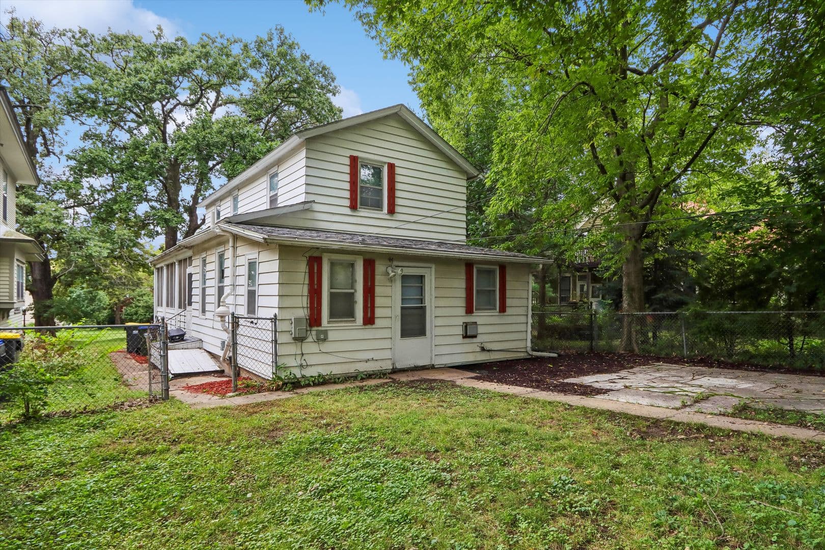 Iowa City House: 528 S Governor
