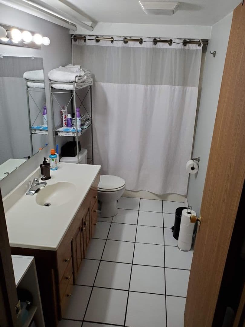Iowa City Apartment: 701 N Gilbert