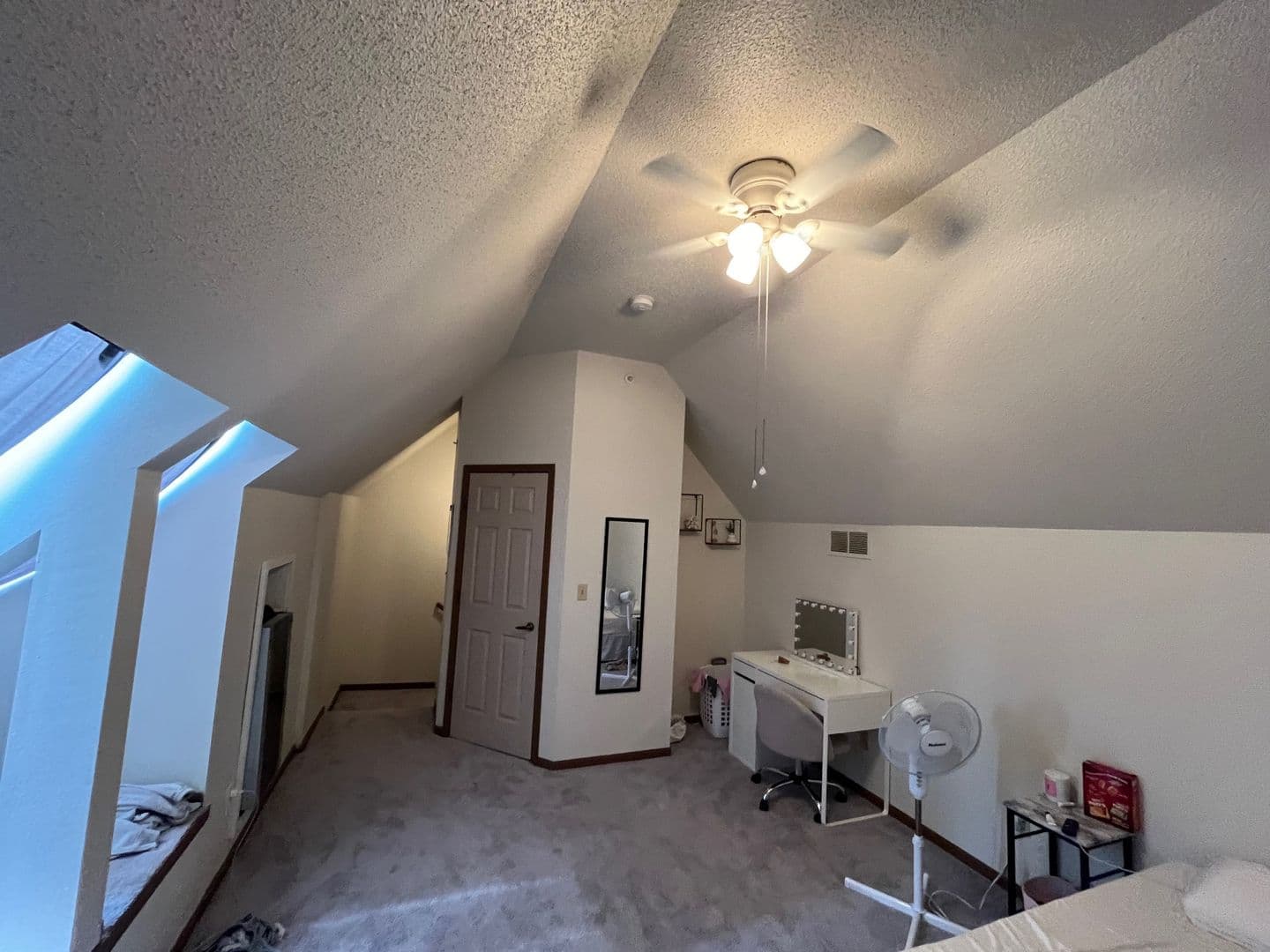 Iowa City Apartment: 627 Iowa Ave
