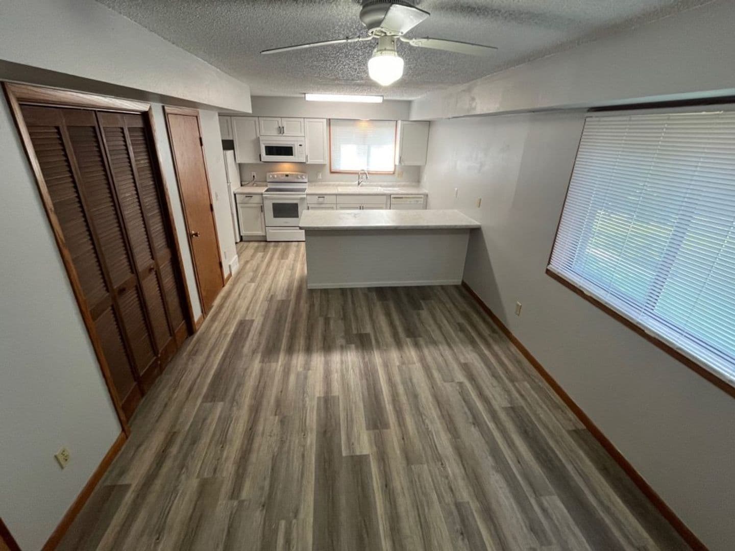 Iowa City Apartment: 327 S Lucas