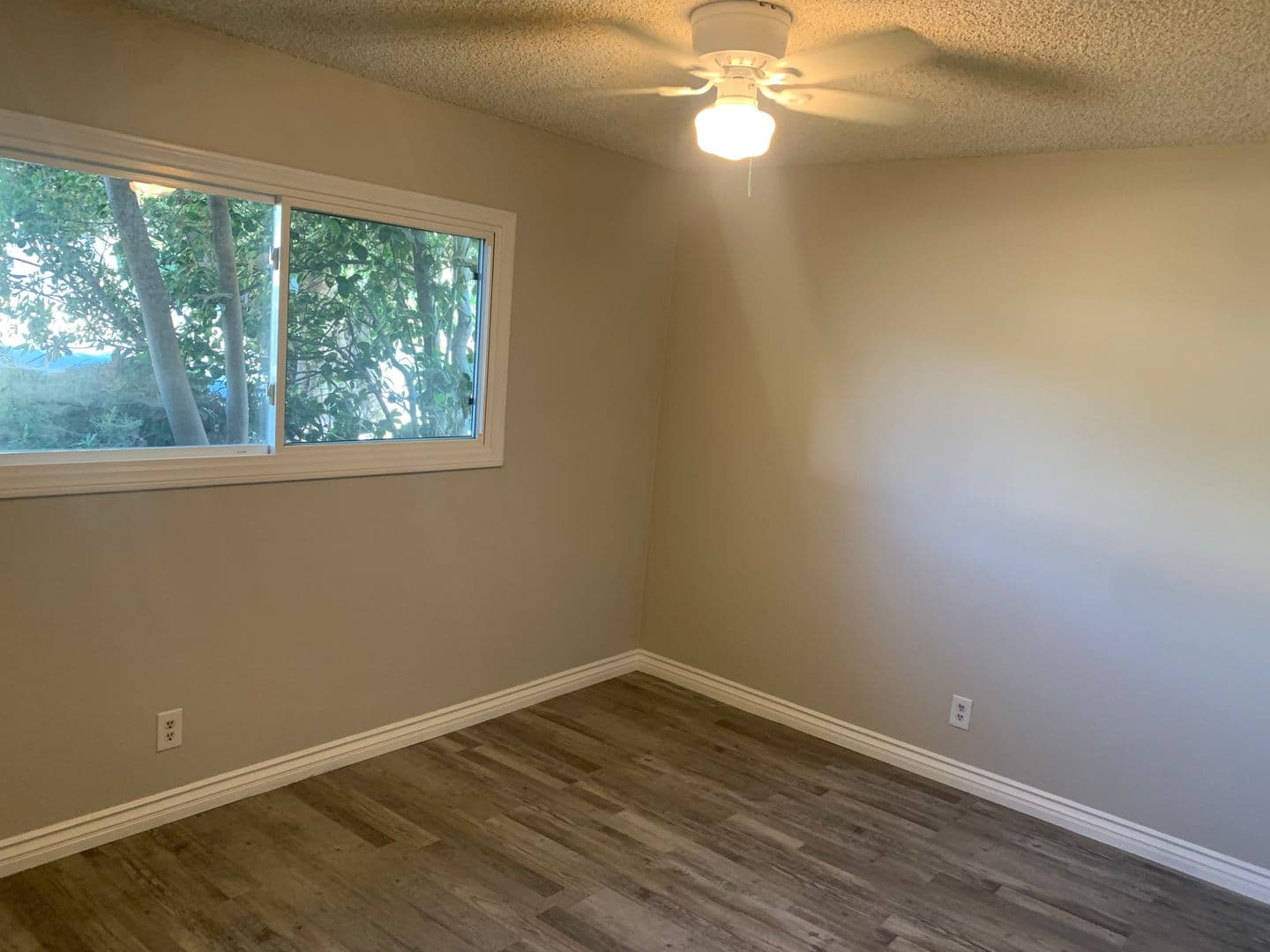 West Hills House: 24214 Hamlin St.
