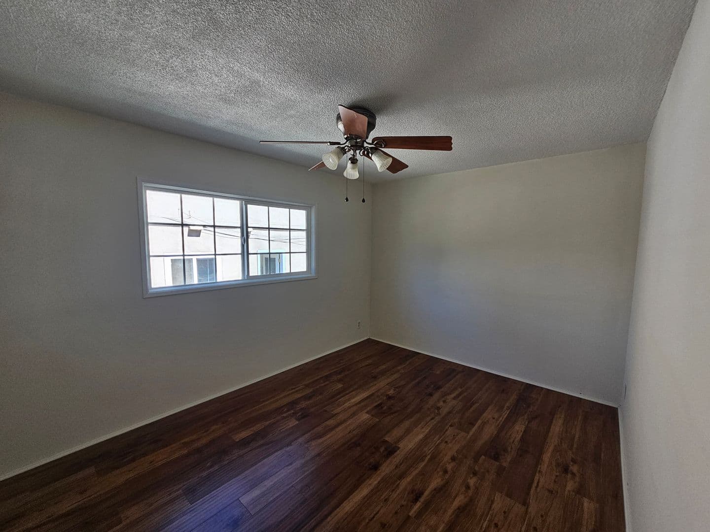 San Pedro Apartment: 935-937 W. 17th St.