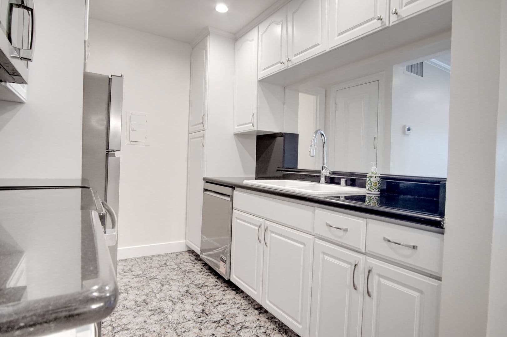 Encino Condo: 5460 White Oak Ave., Unit G217