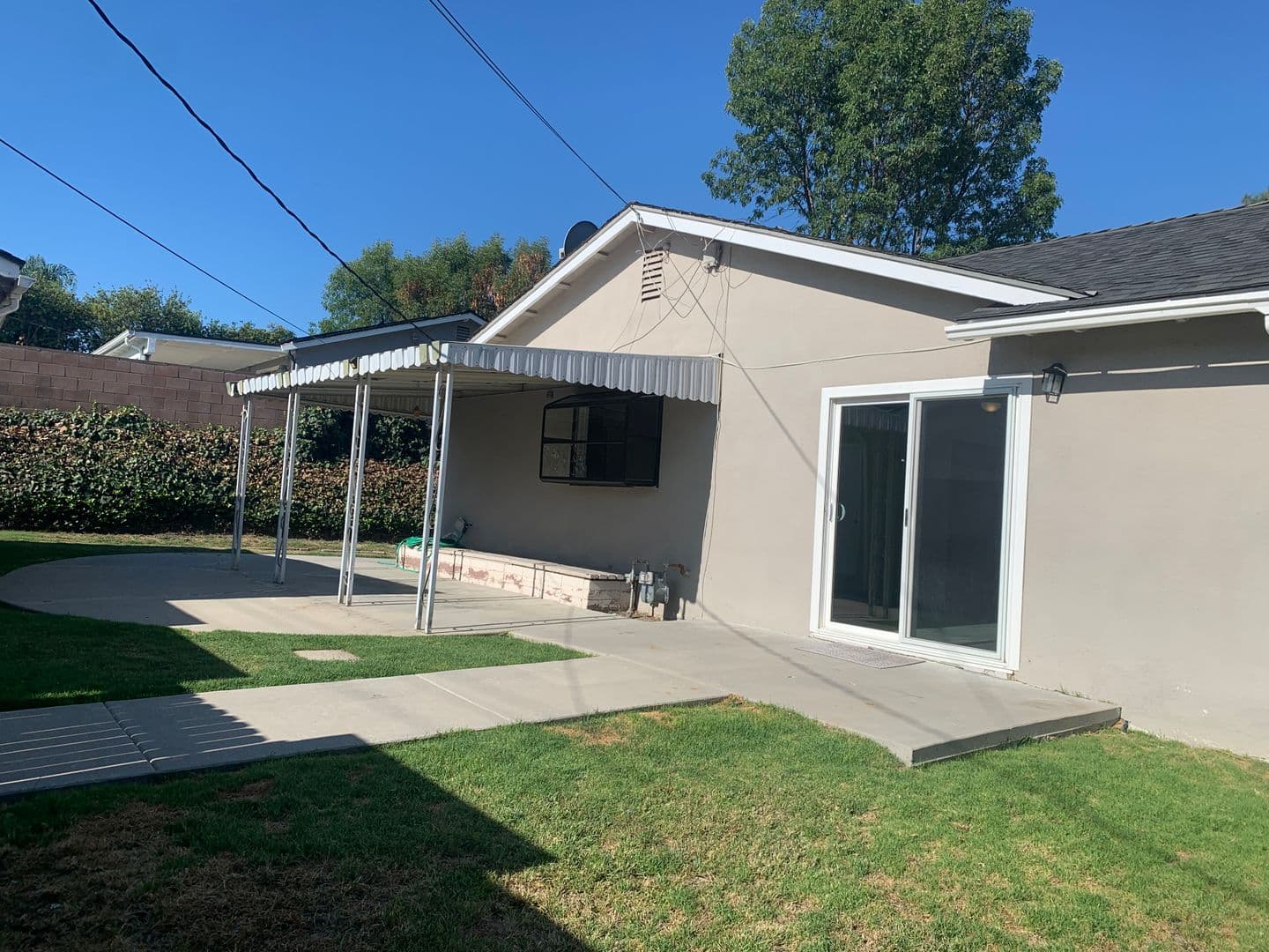 West Hills House: 24214 Hamlin St.