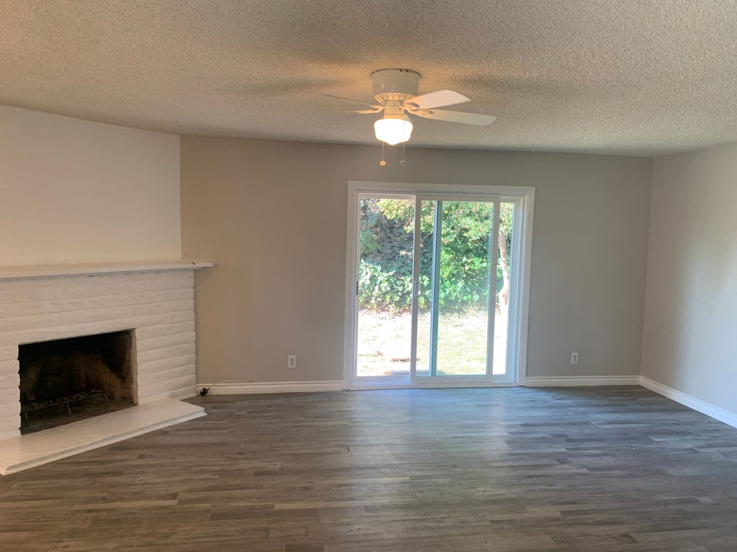 West Hills House: 24214 Hamlin St.