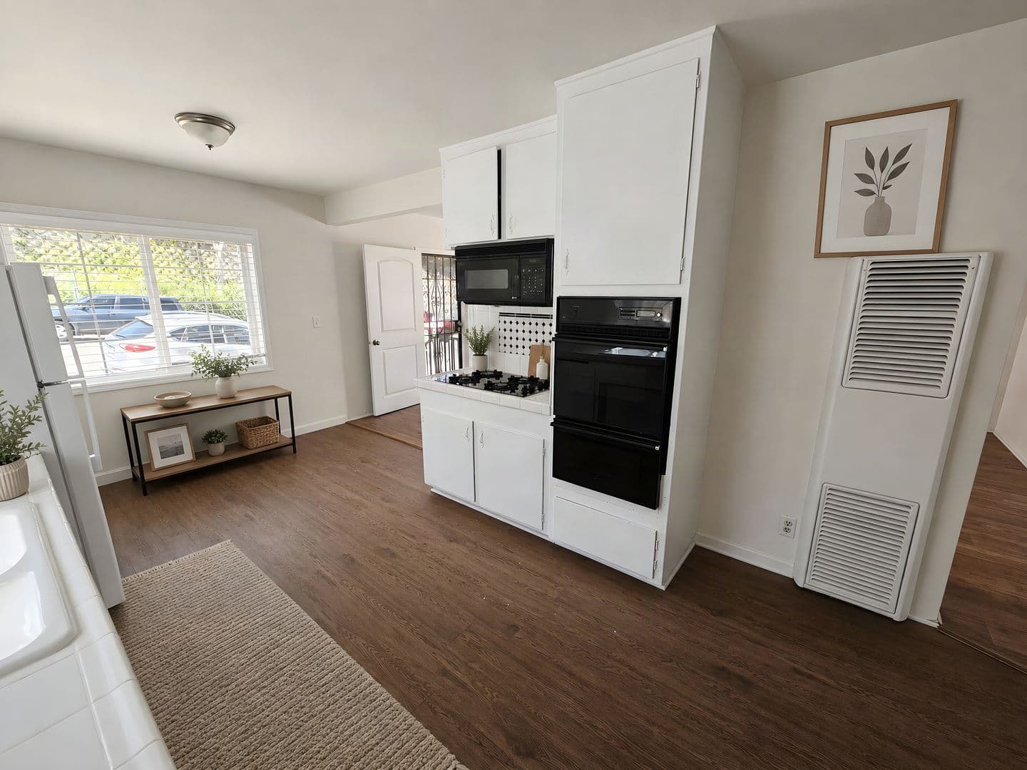 San Pedro Apartment: 935-937 W. 17th St.