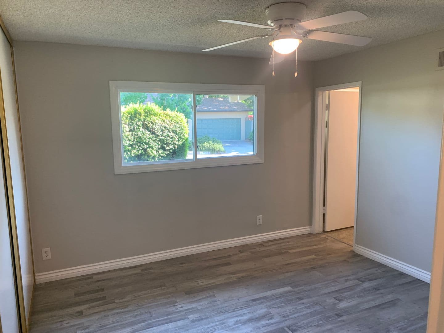 West Hills House: 24214 Hamlin St.