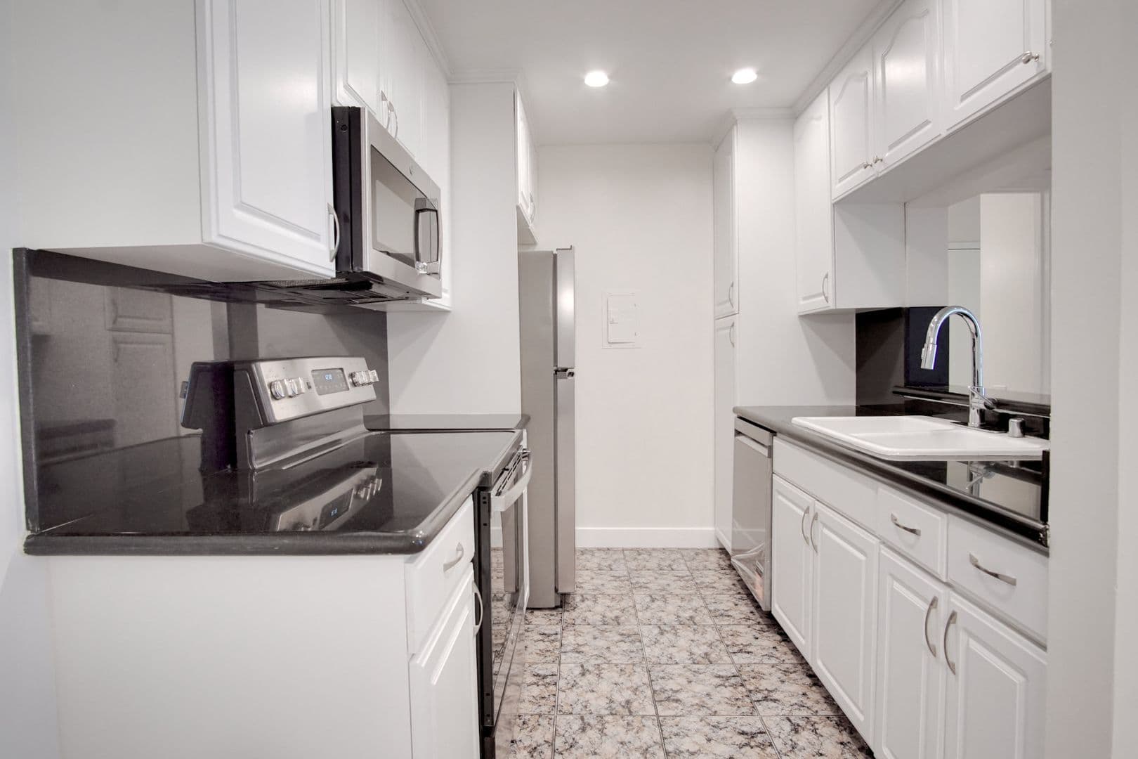 Encino Condo: 5460 White Oak Ave., Unit G217
