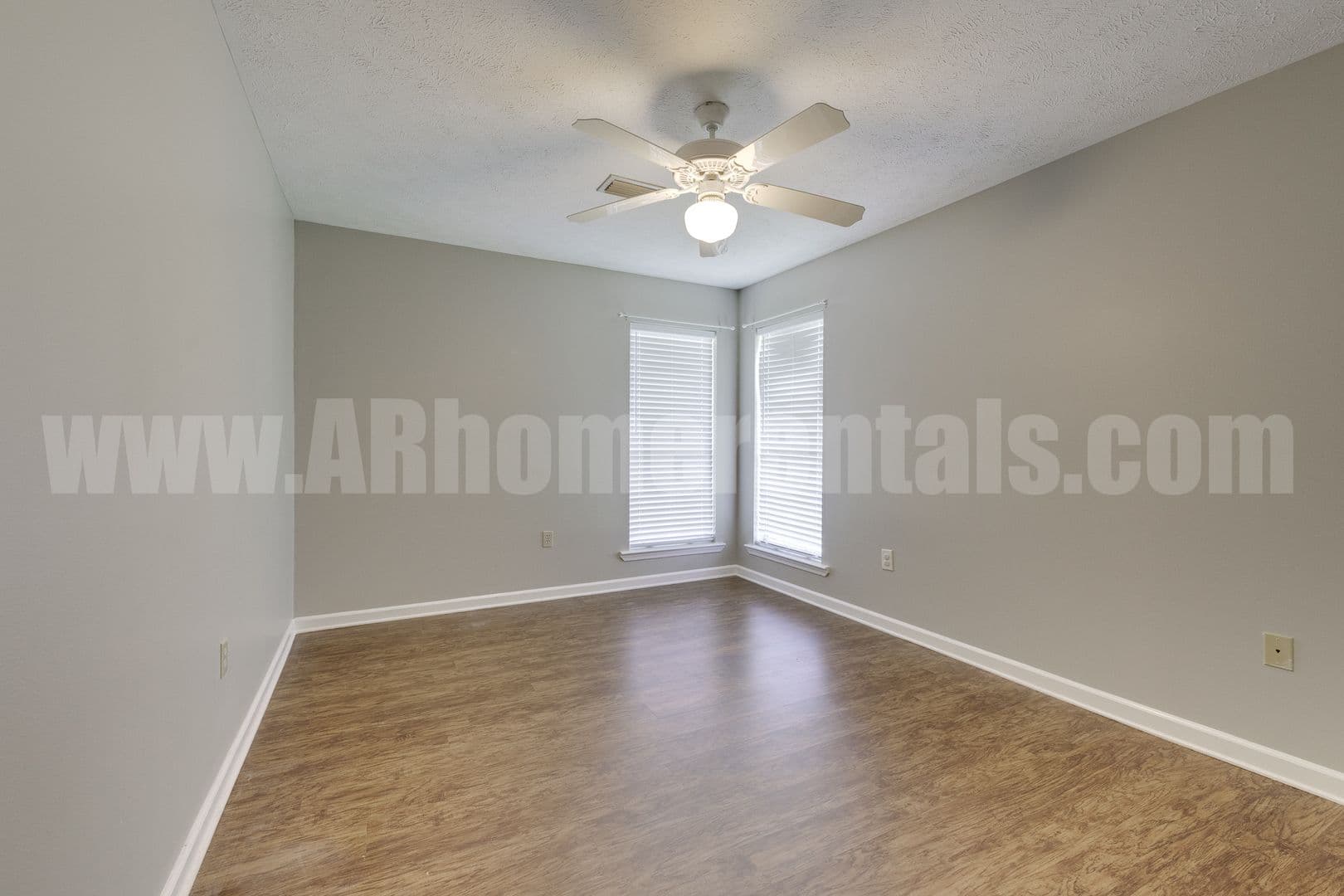 Conway House: 2765 Archer Lane