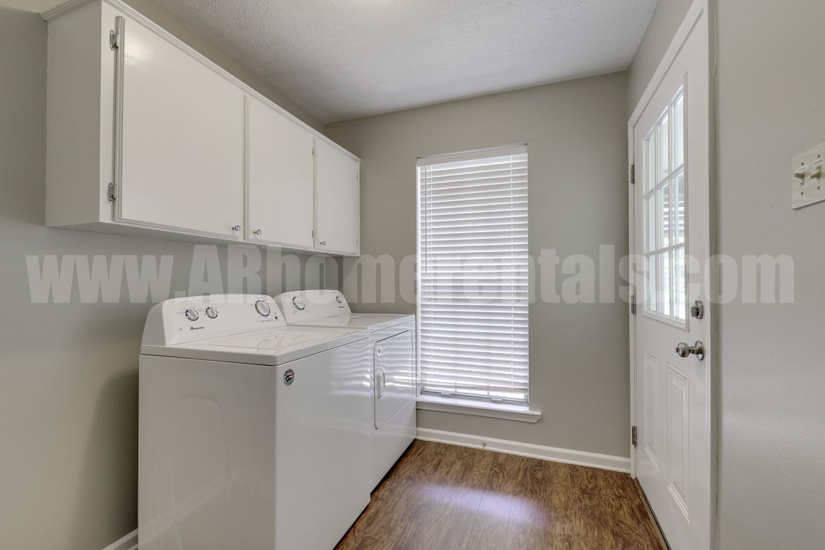 Conway House: 2765 Archer Lane