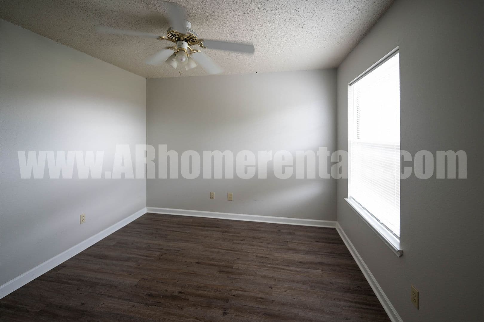 Conway Apartment: 2415 Washington Avenue