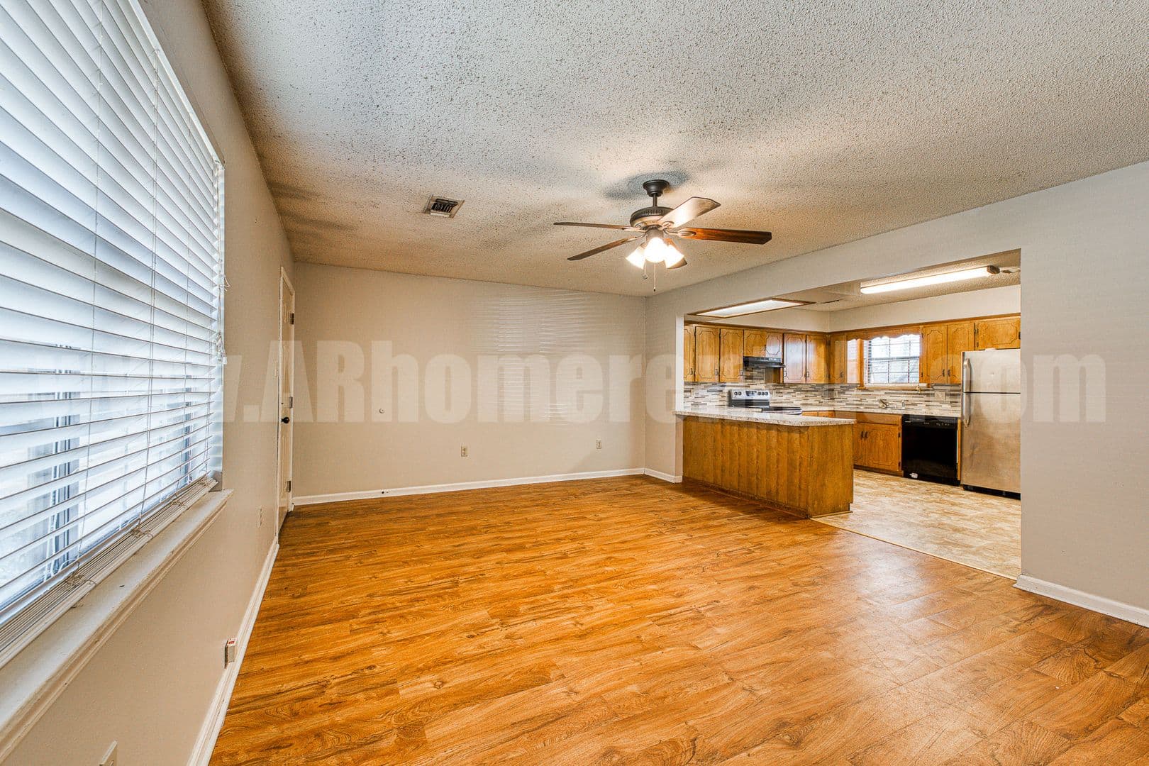 Conway Apartment: 108 South Mitchell Street