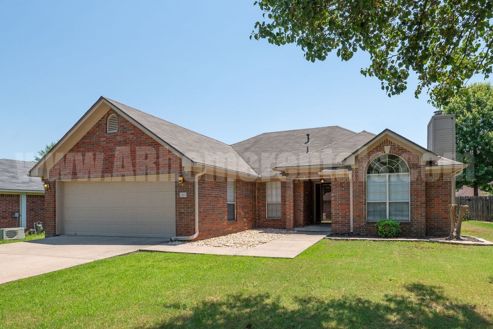Conway House: 2765 Archer Lane