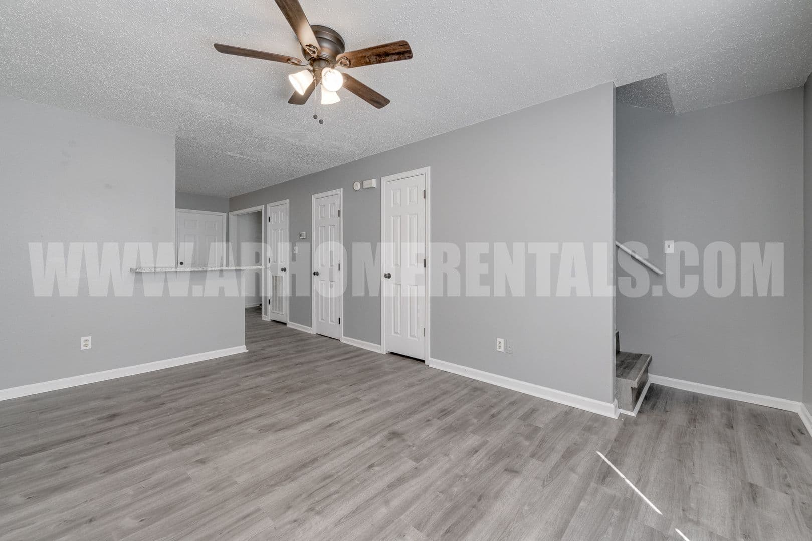 Conway Apartment: 2415 Washington Avenue