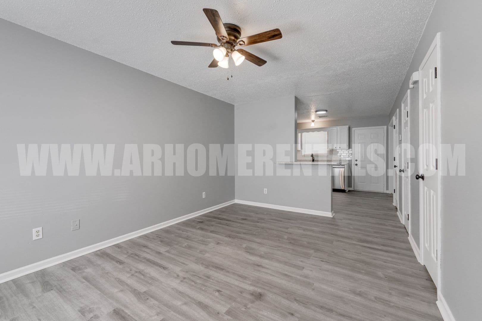 Conway Apartment: 2415 Washington Avenue