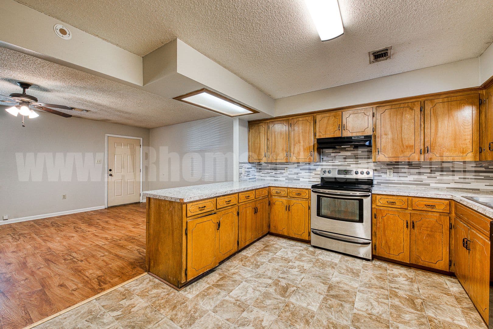 Conway Apartment: 108 South Mitchell Street