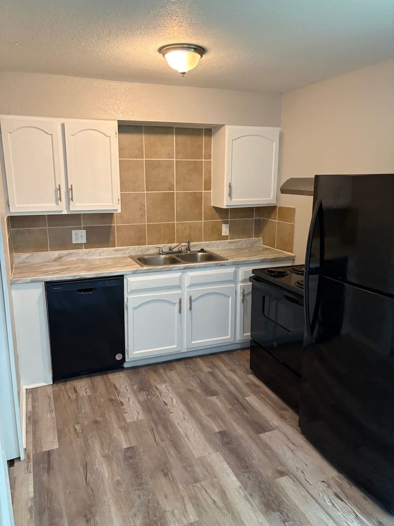 Kansas City House: 11208 Bristol Terrace