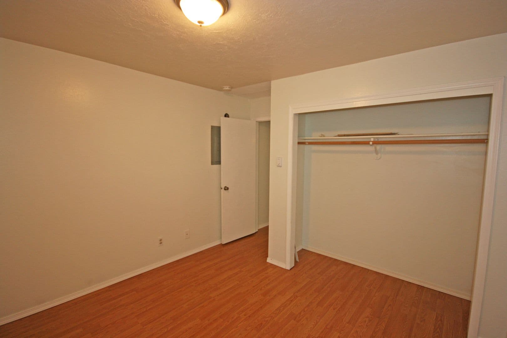 Hillsboro Apartment: 453 SE Baseline St.