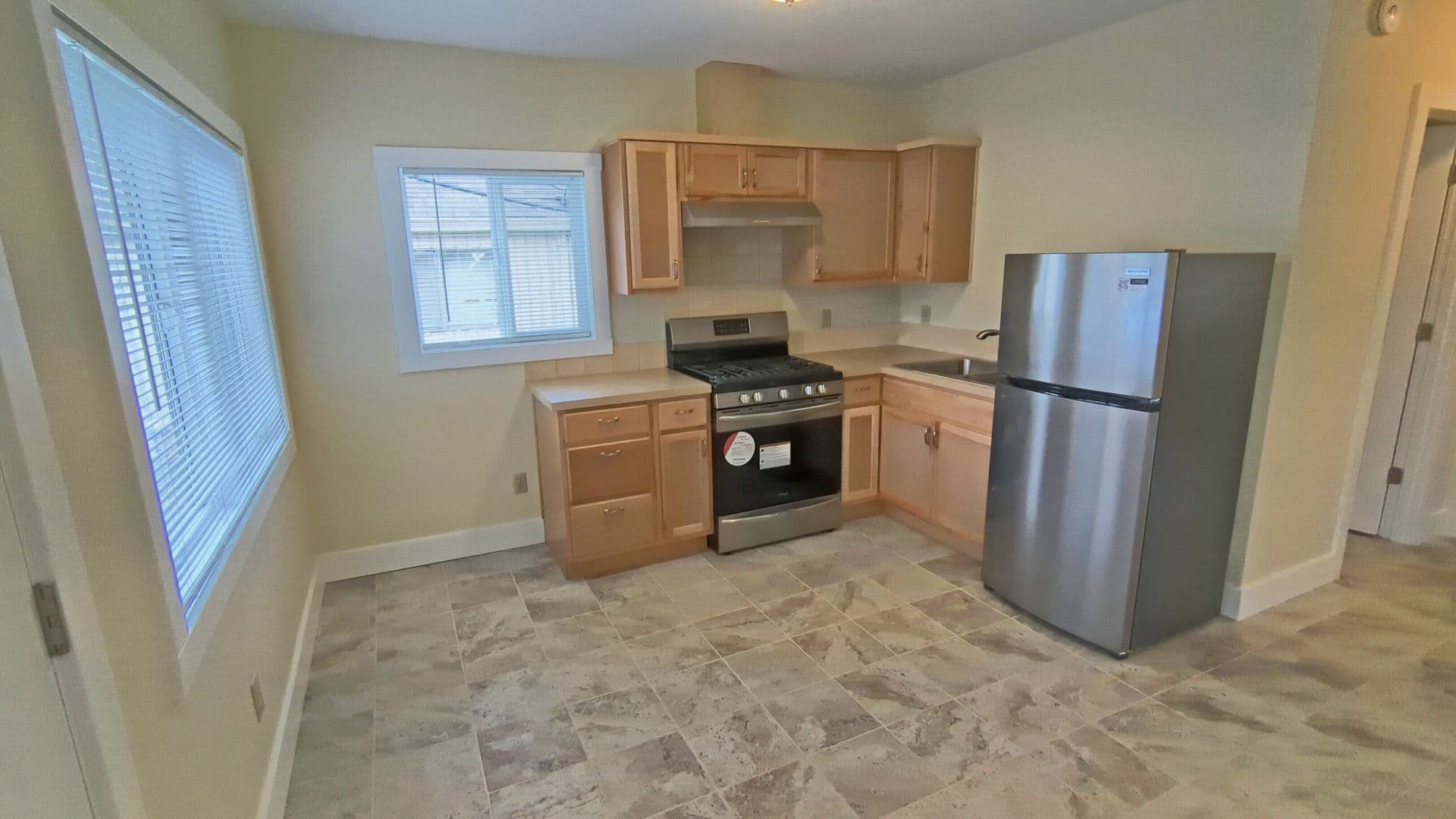 Hillsboro House: 2950 E Main St