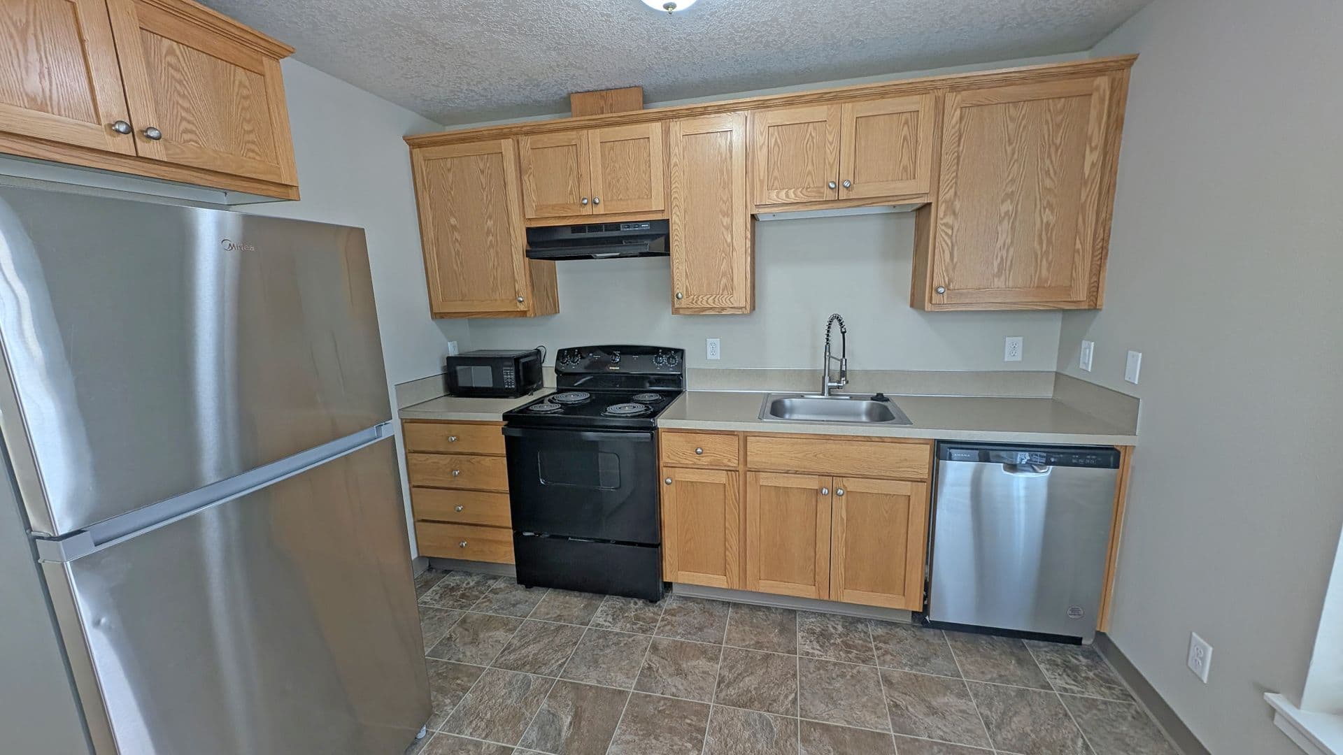 Forest Grove House: 2825 Pacific Ave #I