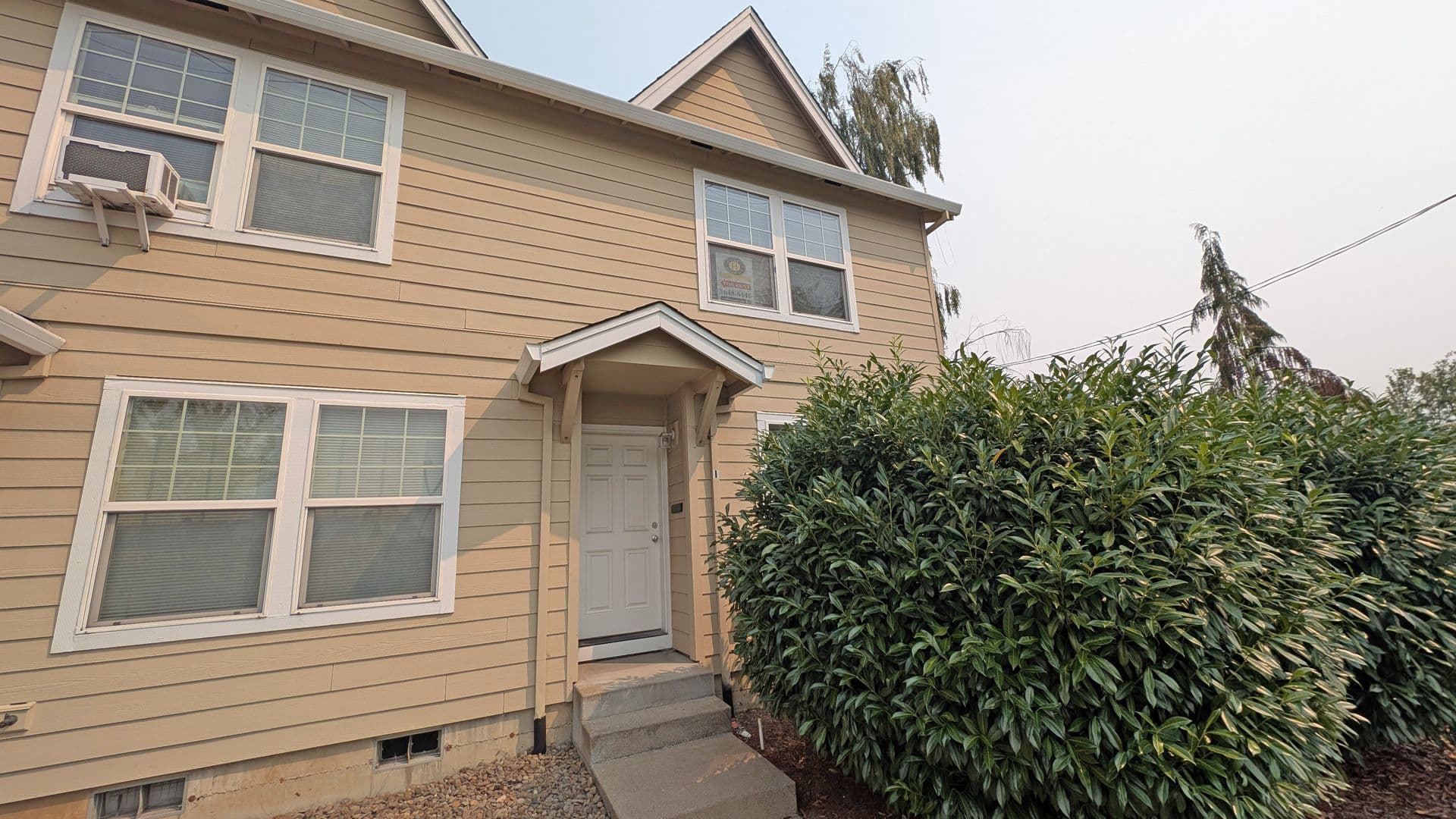 Forest Grove House: 2825 Pacific Ave #I