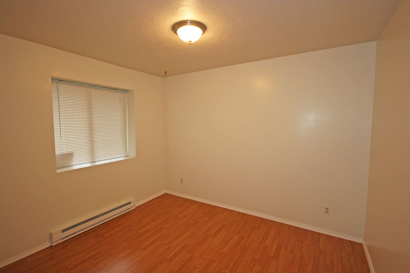 Hillsboro Apartment: 453 SE Baseline St.