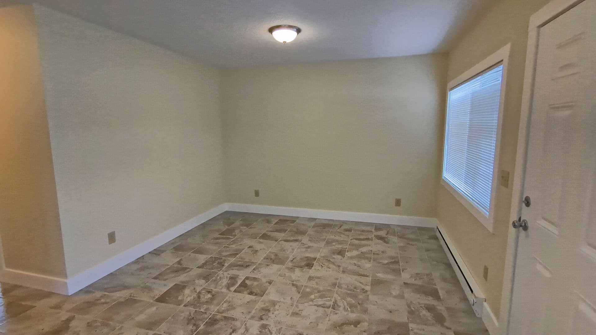 Hillsboro House: 2950 E Main St