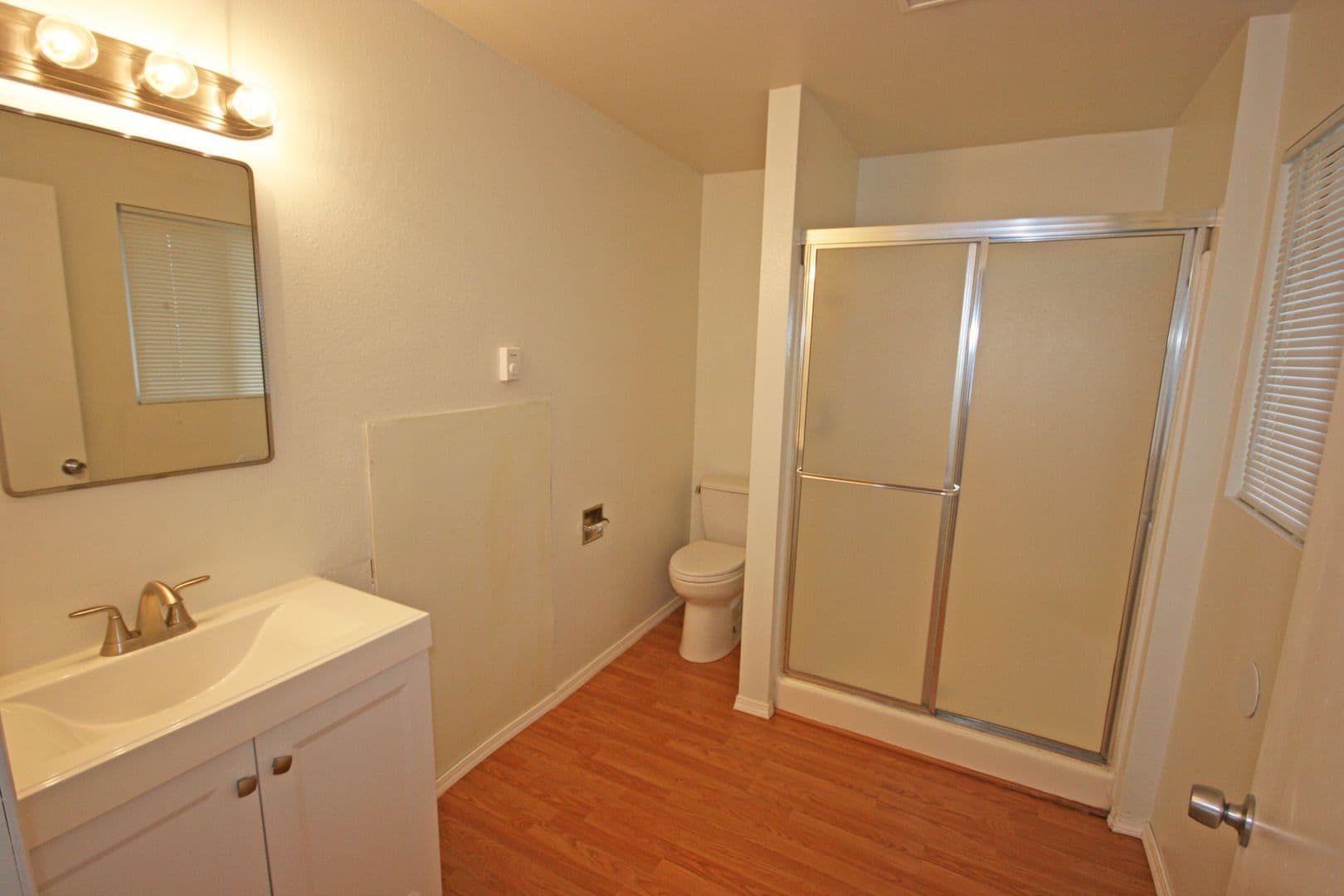 Hillsboro Apartment: 453 SE Baseline St.