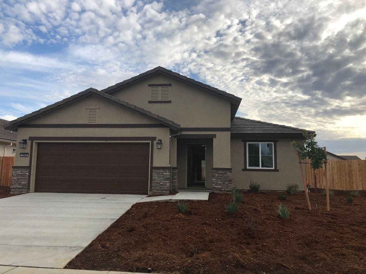Plumas Lake House: 1360 Meadow Ranch St