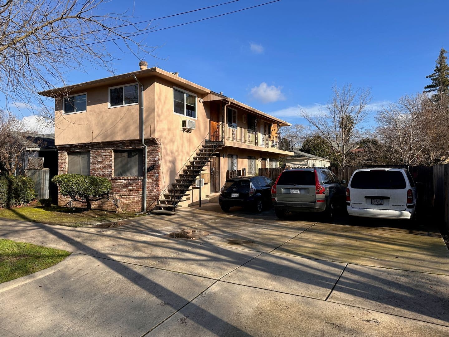 Sacramento Apartment: 1905 23rd St