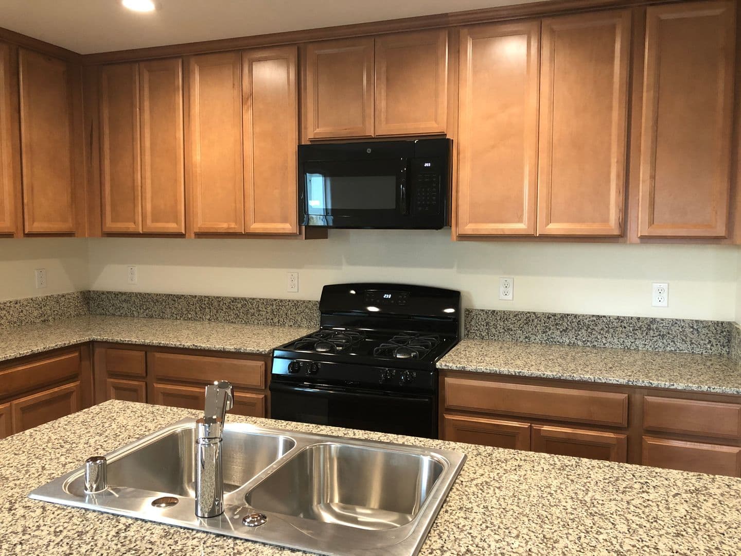 Plumas Lake House: 1360 Meadow Ranch St