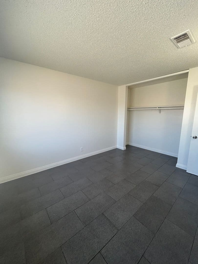 Las Vegas Apartment: 3840 Hazelwood St